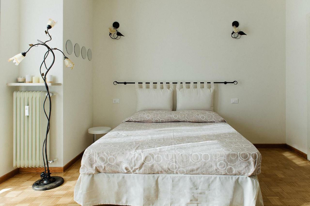 Da Olga Apartment Desenzano del Garda Bagian luar foto