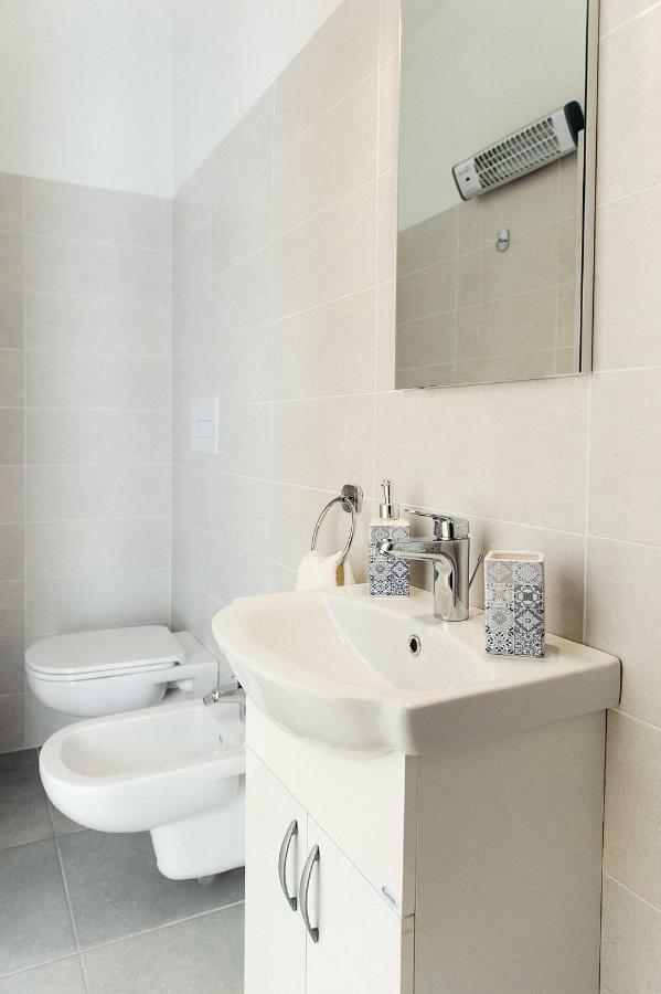 Da Olga Apartment Desenzano del Garda Bagian luar foto
