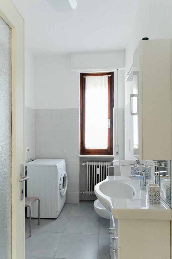 Da Olga Apartment Desenzano del Garda Bagian luar foto