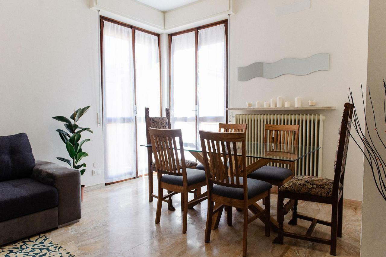 Da Olga Apartment Desenzano del Garda Bagian luar foto