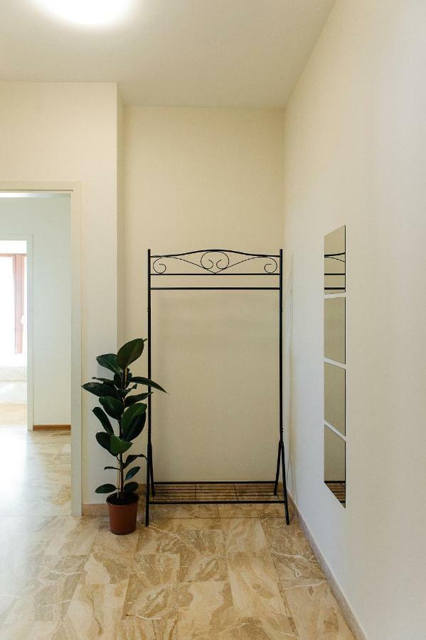 Da Olga Apartment Desenzano del Garda Bagian luar foto