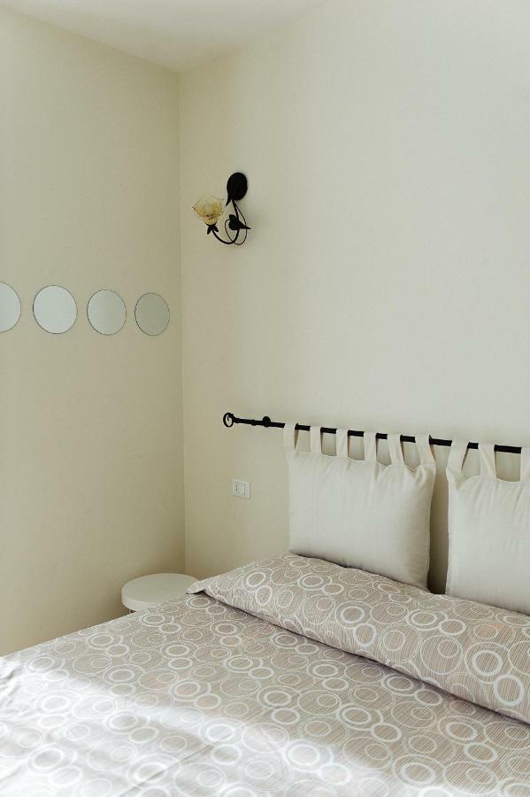 Da Olga Apartment Desenzano del Garda Bagian luar foto